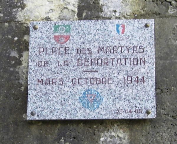 Fichier:Mémorial du tunnel d'Urbes plaque.jpg